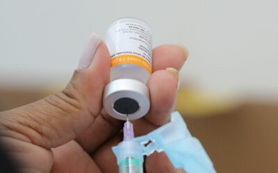 Após pico da Ômicron, aumentar vacinação pode bloquear coronavírus